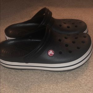 Black Crocs